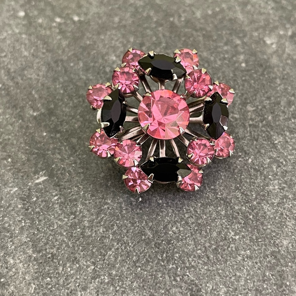 Vintage Pink Black Crystal Brooch - Picture 6 of 7